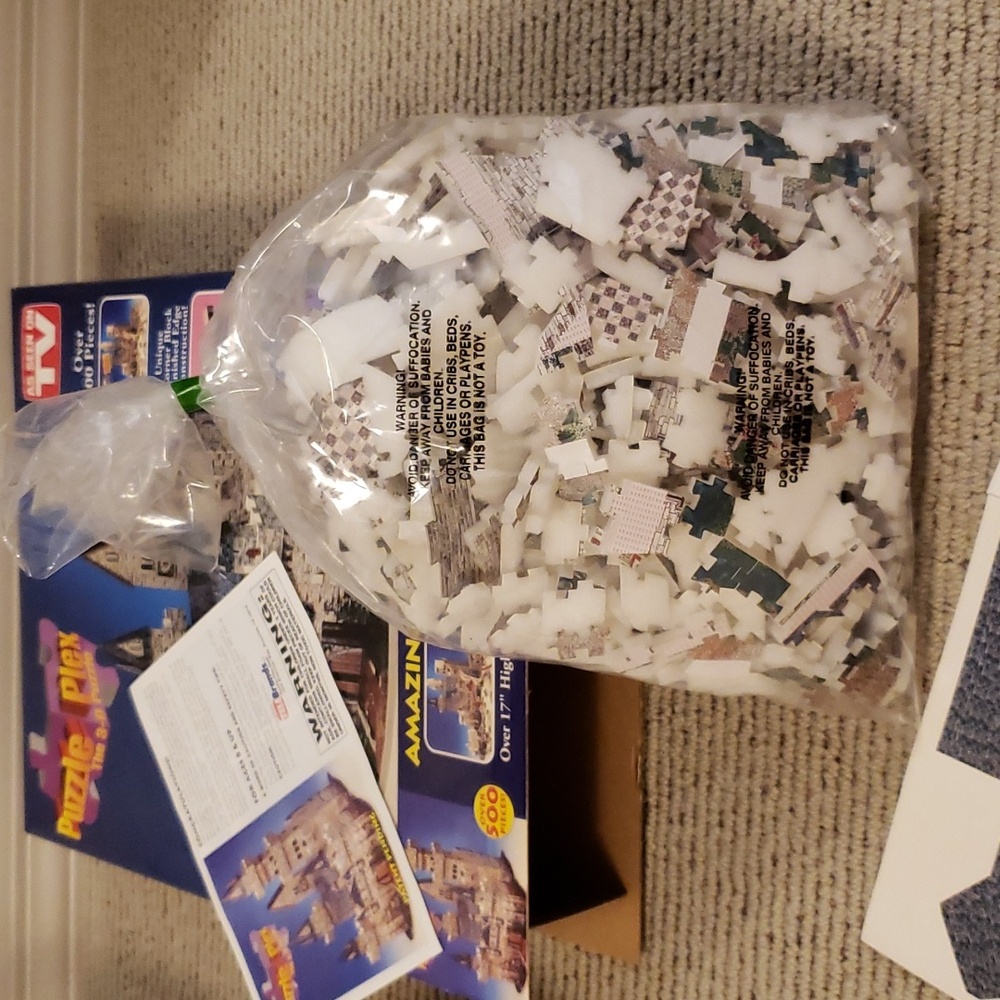 3-D Castle Puzzle (Like new, unused) - Picture 3 of 8